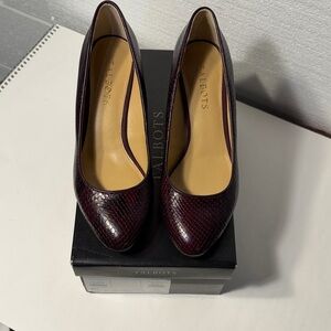 NIB Talbots Isa Burgundy Leather Textured Heels